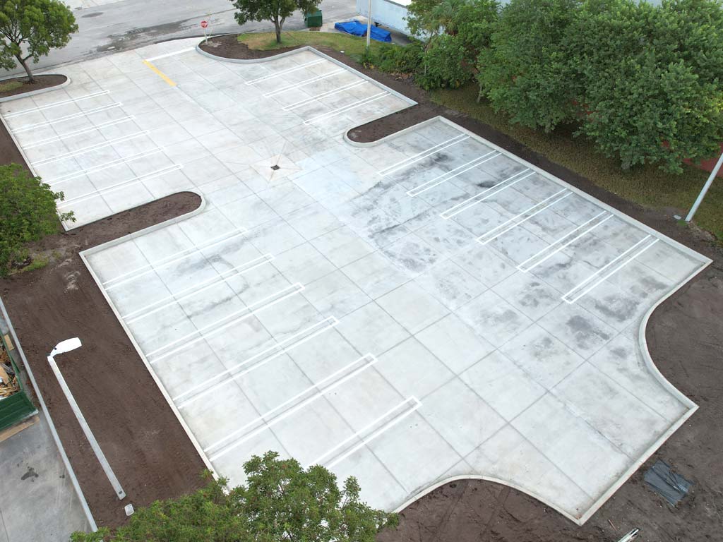 Concrete contractor 3-D Paving installs a complete concrete parking lot at the LOWE'S facility in Pompano Beach, FL.