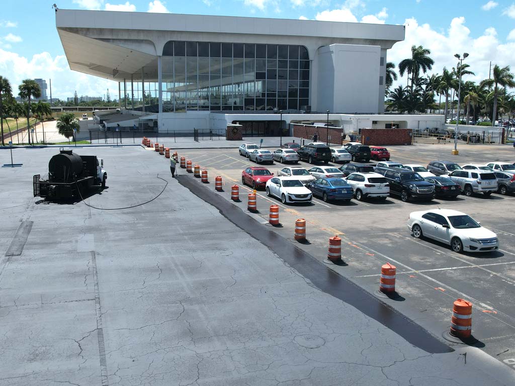Sealcoating contractor near me, 3-D Paving and sealcoating does a massive sealcoating job at a casino in Hollywood, FL in August 2022
